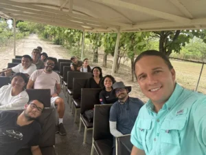 Ponderosa Costa Rica impulsa la educación ambiental con estudiantes universitarios